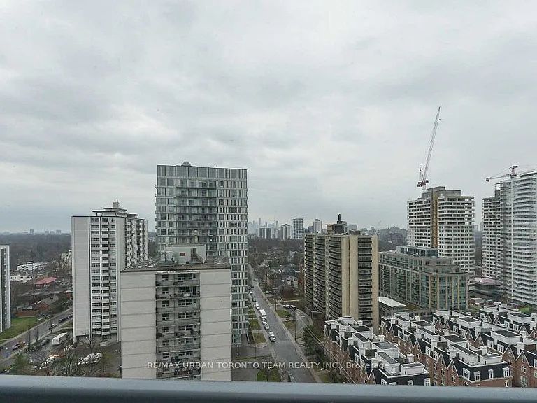 125 Redpath Ave #1709 — Photo 12