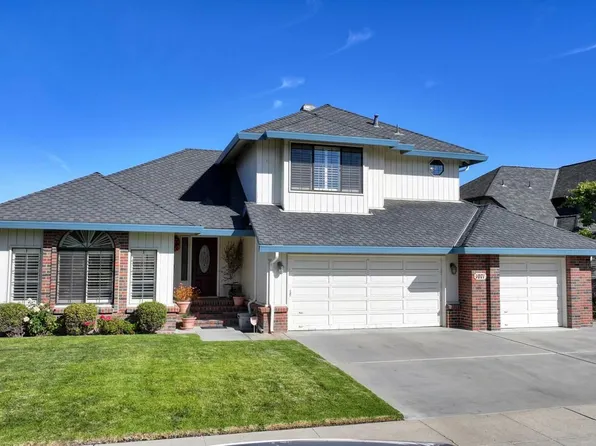 1071 Kentfield Dr, Salinas, CA 93901