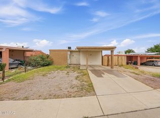 6935 N Northpoint Dr, Tucson, AZ 85741