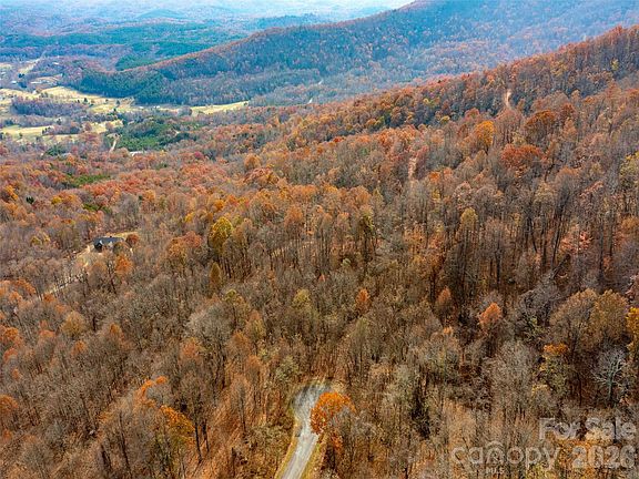 3rd image of 242 Nottingham Dr