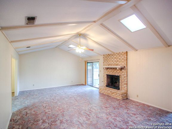 3rd image of 2223 Peach Blossom St