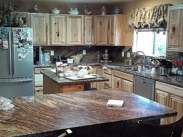 7397 Arcadia Ave #A/b, Apple Valley, CA 92308