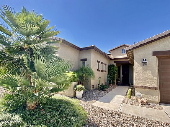 3rd image of 126 E Blue Lagoon Dr
