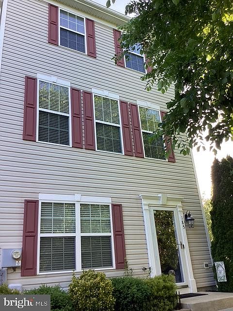 1st image of 185 Hopewell Dr