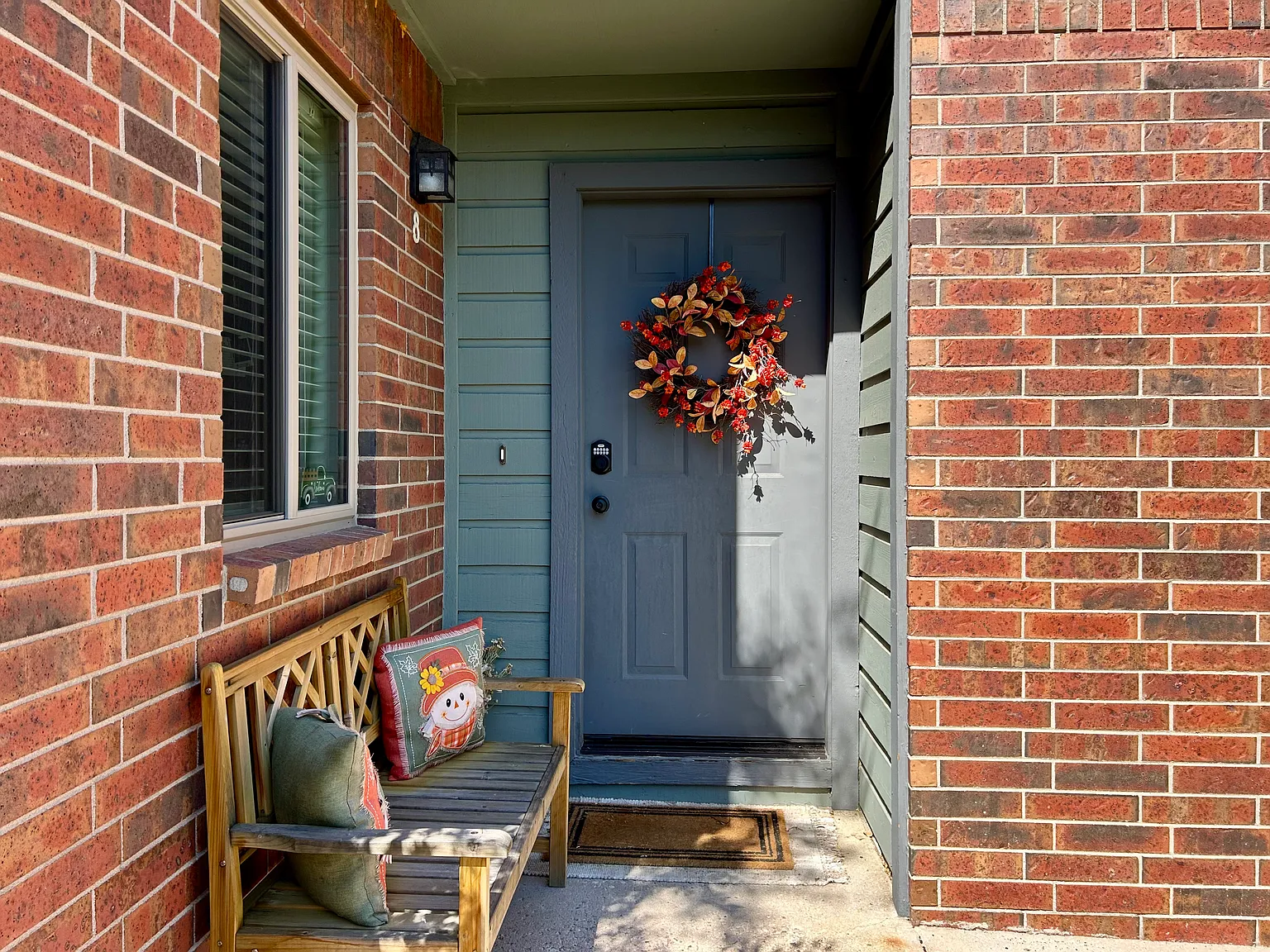 2 bed, 1943 sqft, $2,995 — Photo 1
