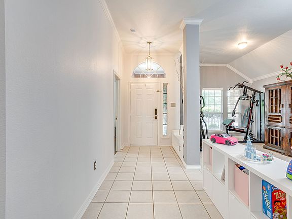 3rd image of 4524 Embercrest Dr