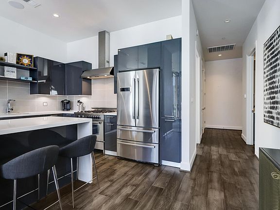 4th image of 1211 Caroline St Unit 1109