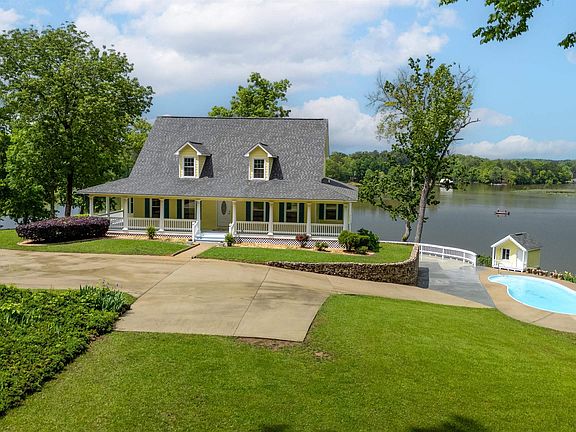 2nd image of 1204 Sibert Dr