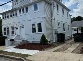 44 Lewis Ave, New Hyde Park, NY 11040