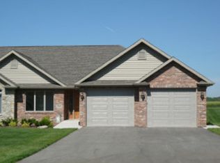 712 Birch St, Byron, IL 61010