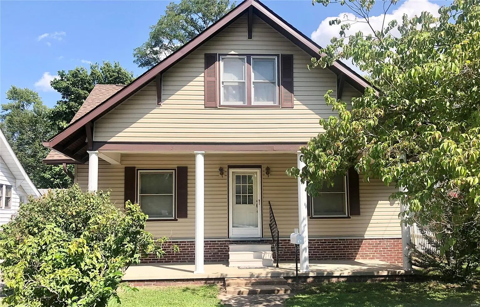729 Condit St photo 1