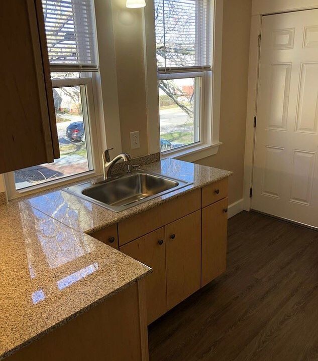 1st image of 1158 W 22nd St