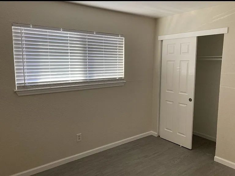 2131 Sacramento St #9 — Photo 12