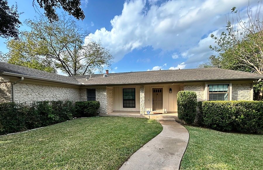1st image of 4700 Canyonwood Dr