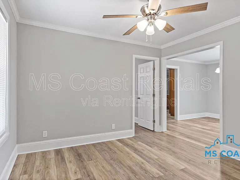 1612 Gordon Ave — Photo 4
