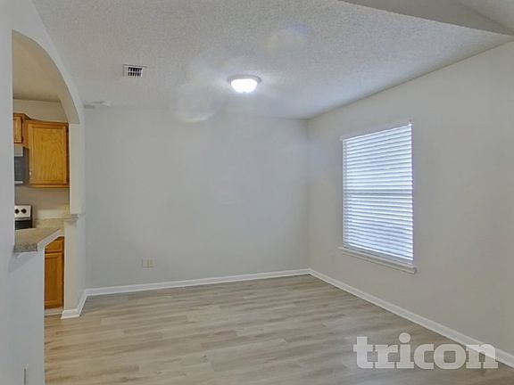 4th image of 7520 Teaticket Ct