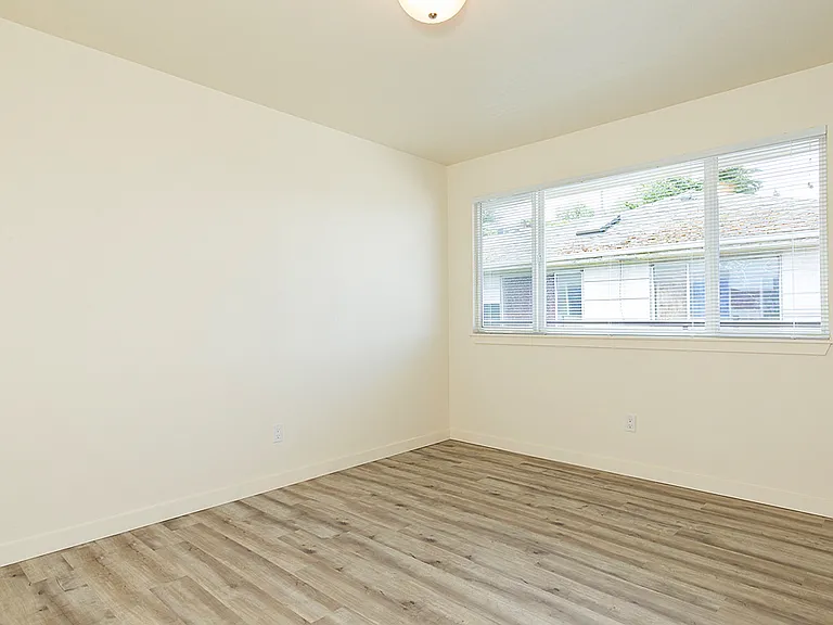Back Nine Apartments - Located on the west slope of Queen Anne — Photo 23
