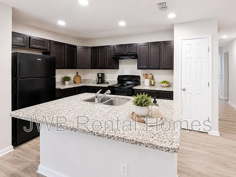 8824 Galveston Ave — Photo 3
