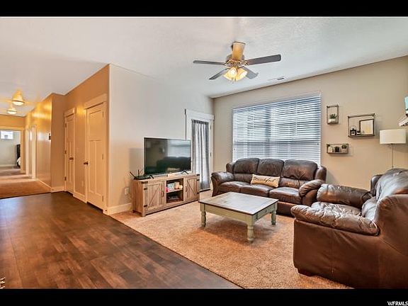 2nd image of 616 N Sun Peak Dr