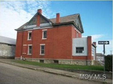 1st image of 701 7th St