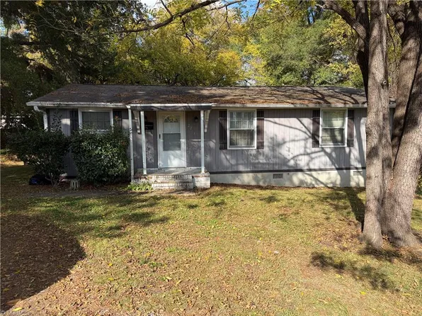 2213 Pear St, Greensboro, NC 27401