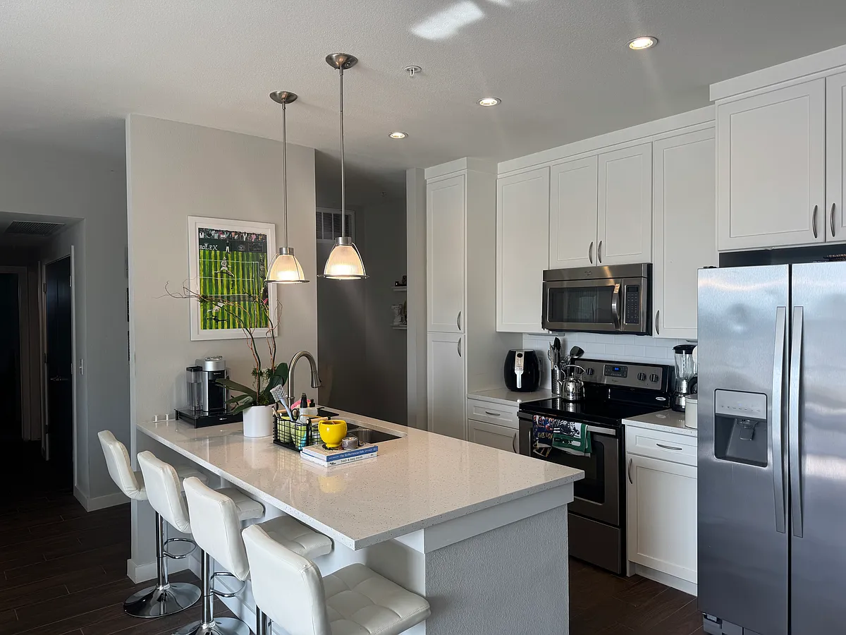 Building Photo - 5609 Smu Blvd #304