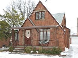 15316 Fischer Rd, Cleveland, OH 44111