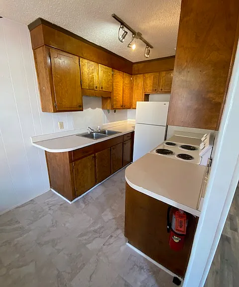 Timberlane Apartments — Photo 6