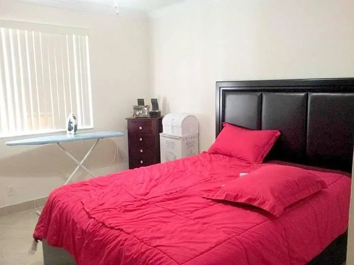 3 bed, 2.5 bath, 1457 sqft, $2,800 — Photo 2