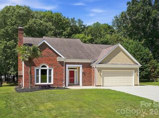 9912 Park Springs Ct, Charlotte, NC 28210