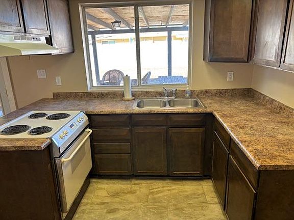 3rd image of 8322 W Heatherbrae Dr