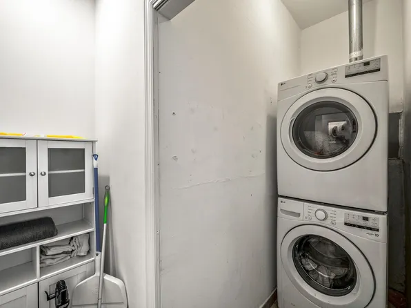 548 Jersey Avenue image 15 of 21