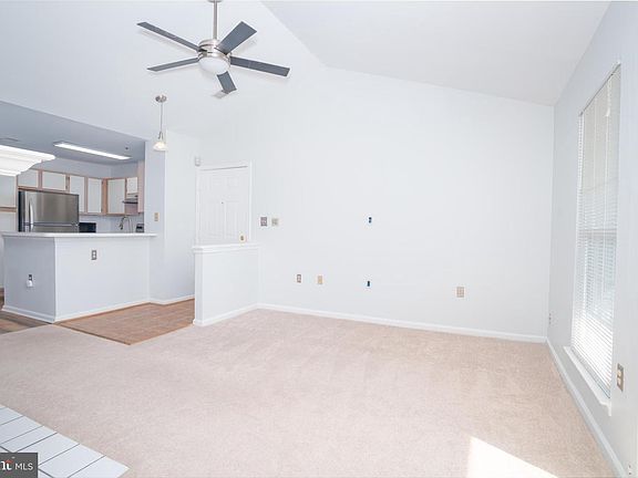 4th image of 4406 Silverbrook Ln #J