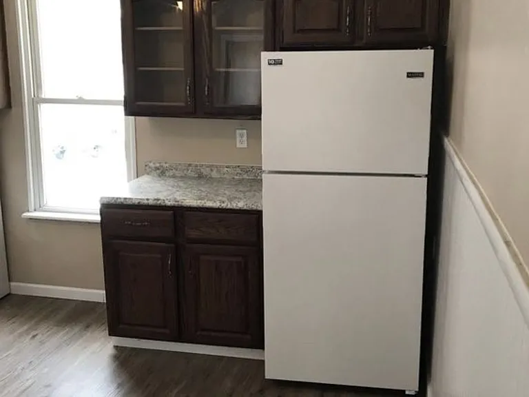 265 Wyandotte St — Photo 5