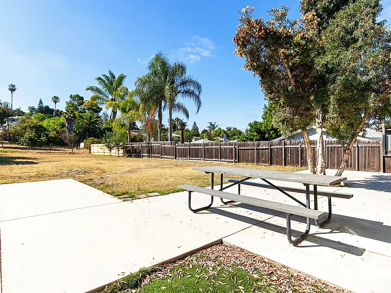 7843 Quince St — Photo 37