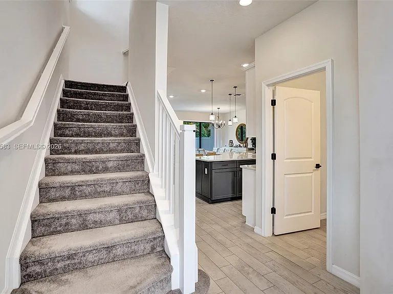 8193 Cinch Way — Photo 6