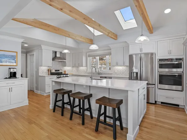 30 Round Hill Drive, Stamford, CT 06903