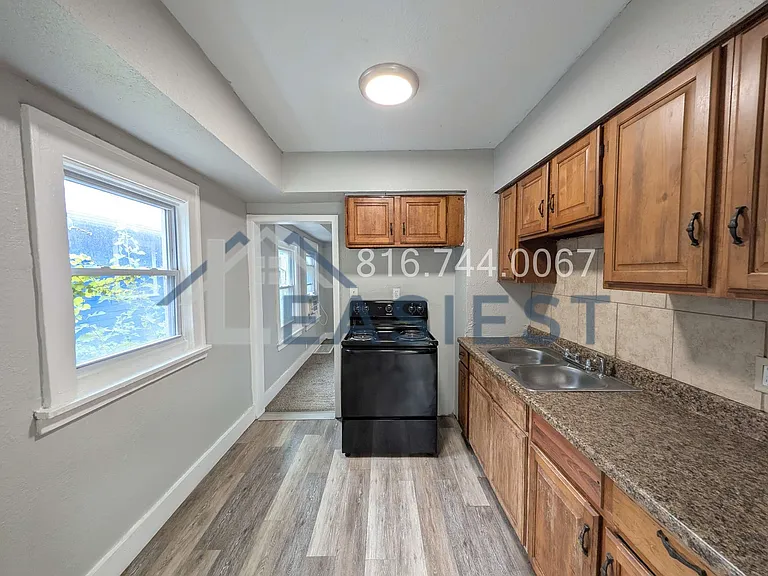 4028 Indiana Ave — Photo 7