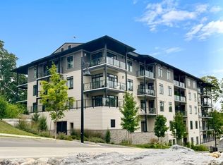17 Cleave Ave #504, Prince Edward County, ON K0K 2T0