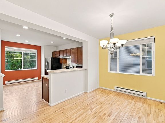 2nd image of 333 127th St SE #A