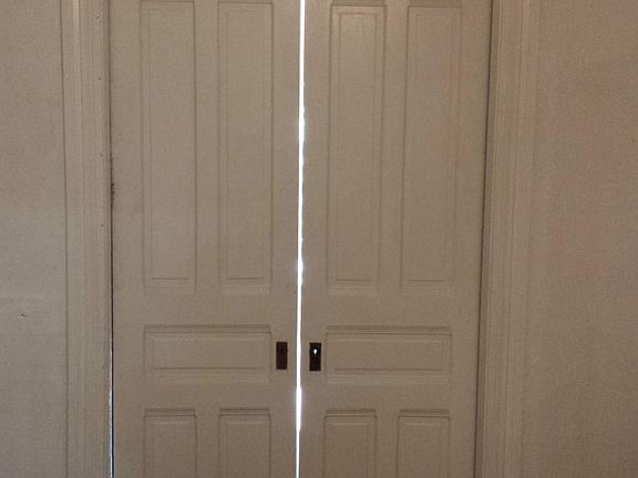 8ft Double Doors to Bedroom