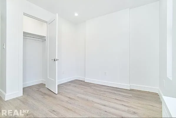 Rented by REAL New York | media 7