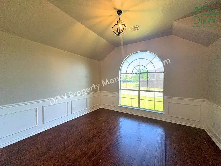 1541 Mountain Laurel Ln — Photo 10