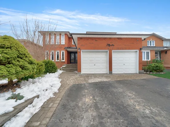 56 Ballard Cres, Newmarket, ON L3X 1S2