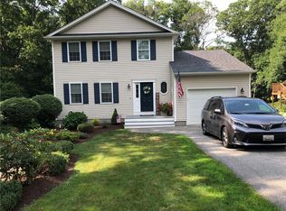 2 Waumsett Ave, Cumberland, RI 02864