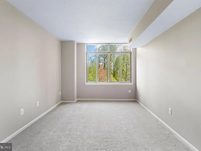 4480 Market Commons Dr #405 — Photo 22