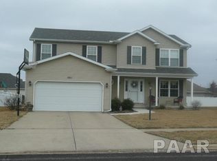 1921 Colt Dr, Washington, IL 61571