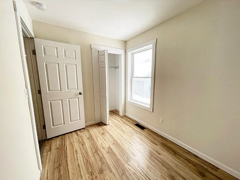 132 Gold St #2 — Photo 4