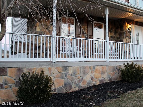 3rd image of 1045 Deer Mountain Dr