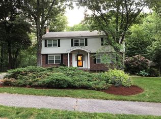 4 Clover Ln, Natick, MA 01760